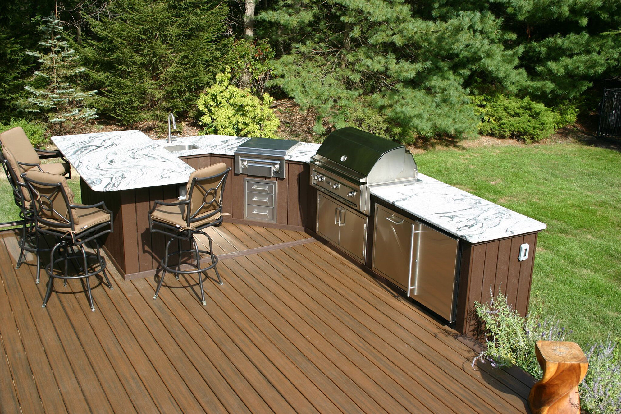 Designing Outdoor Kitchens