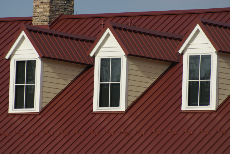 Standing seam metal roof