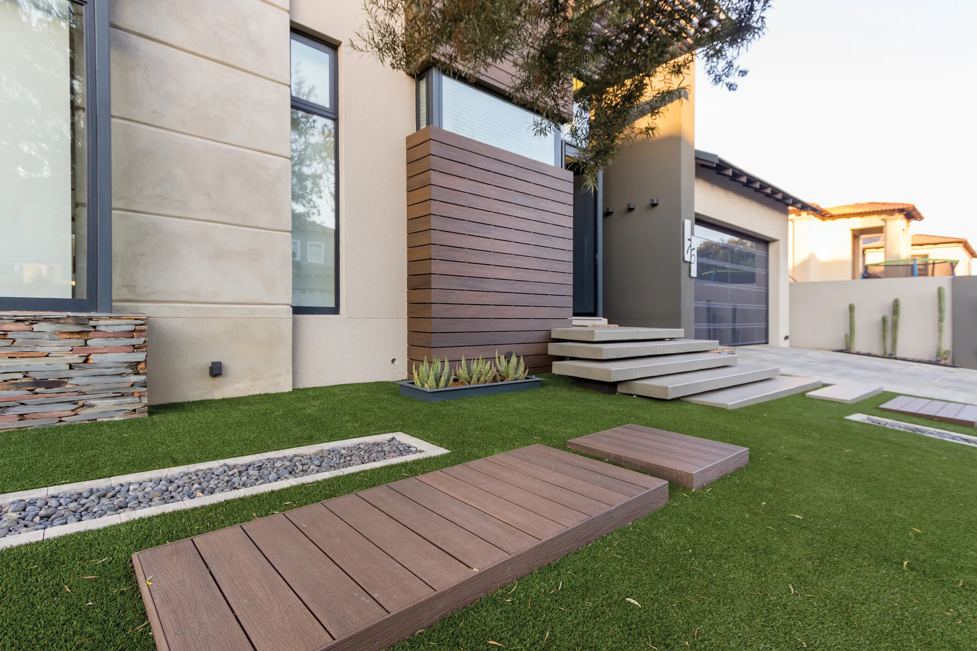 Removable Wood Cladding Wood-Alternative Cladding