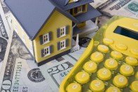 As Congress contemplates an overhaul of GSEs Fannie Mae and Freddie Mac, Zillow calculates the potential impact on typical mortgage payments.