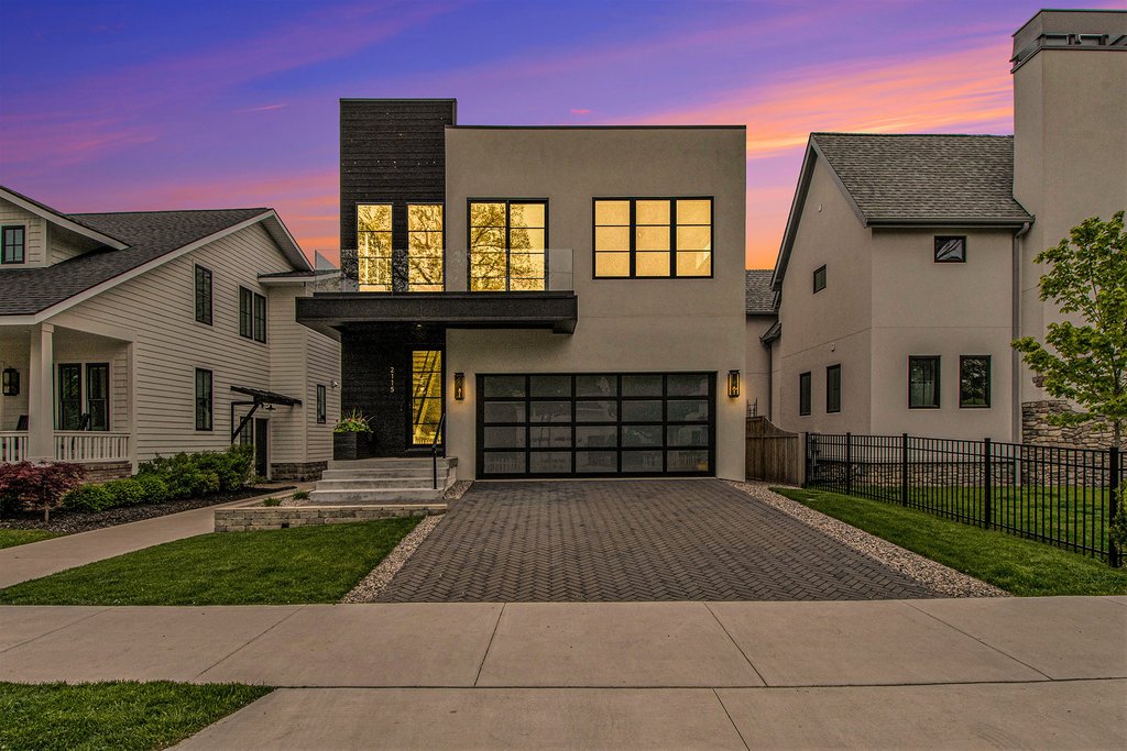 Urban infill house plan, front exterior. See details at Houseplans. Next Door Photography, courtesy of Visbeen Architects.