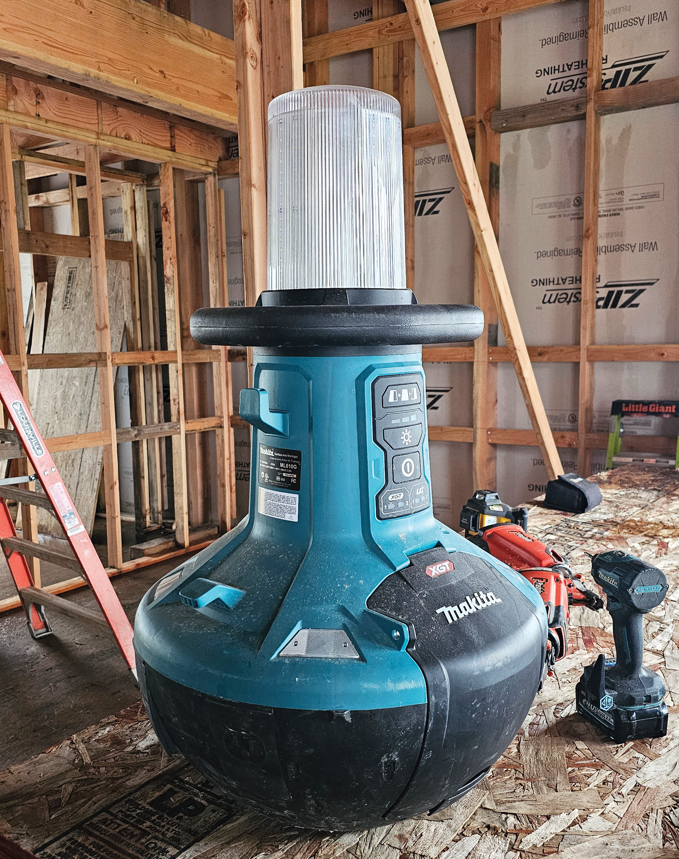 Makita ML010G XGT LED Area Light