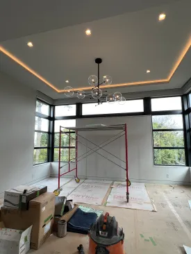 The result nicely defines the perimeter of the ceiling.