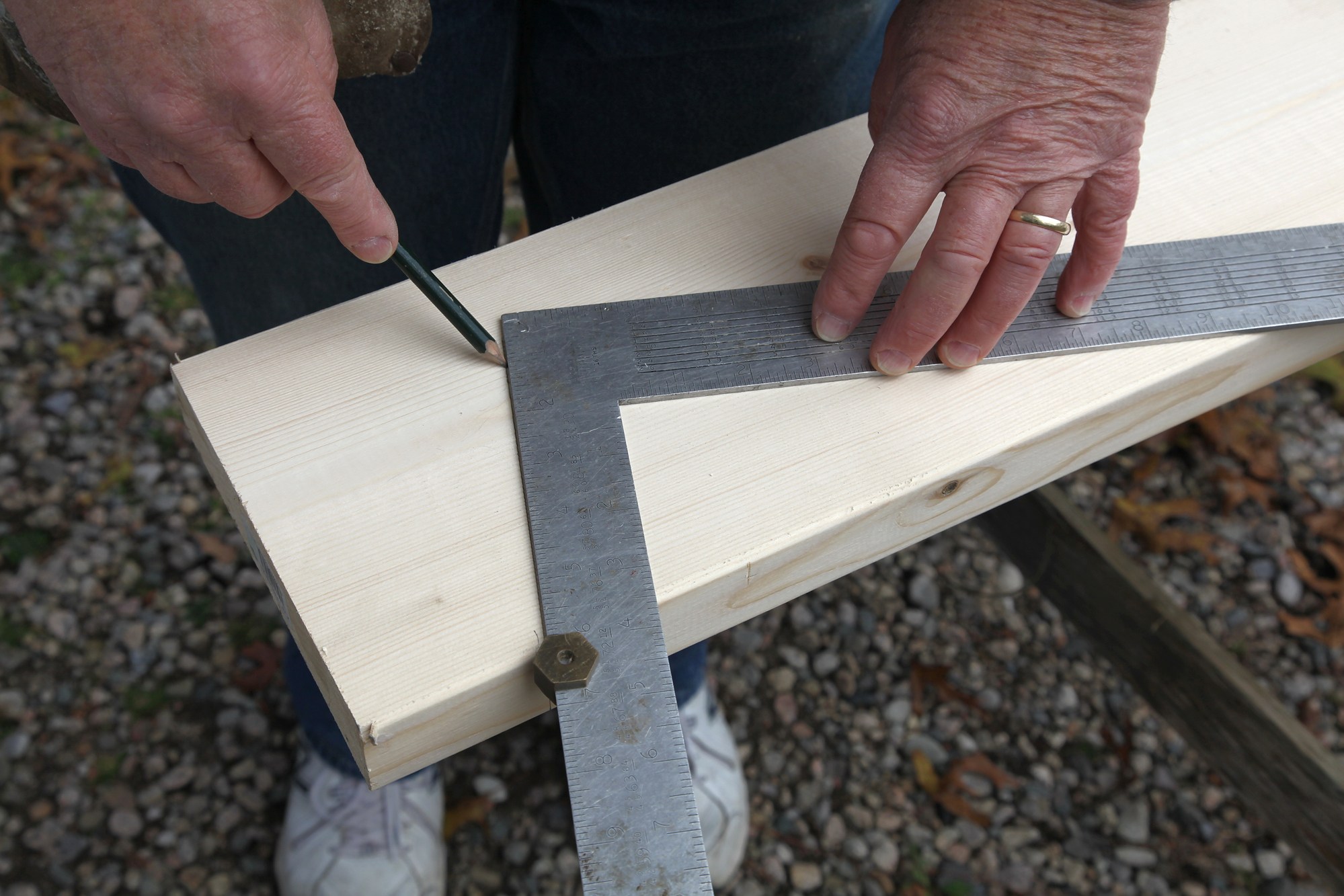 One Way to Lay Out and Cut a Hip Rafter