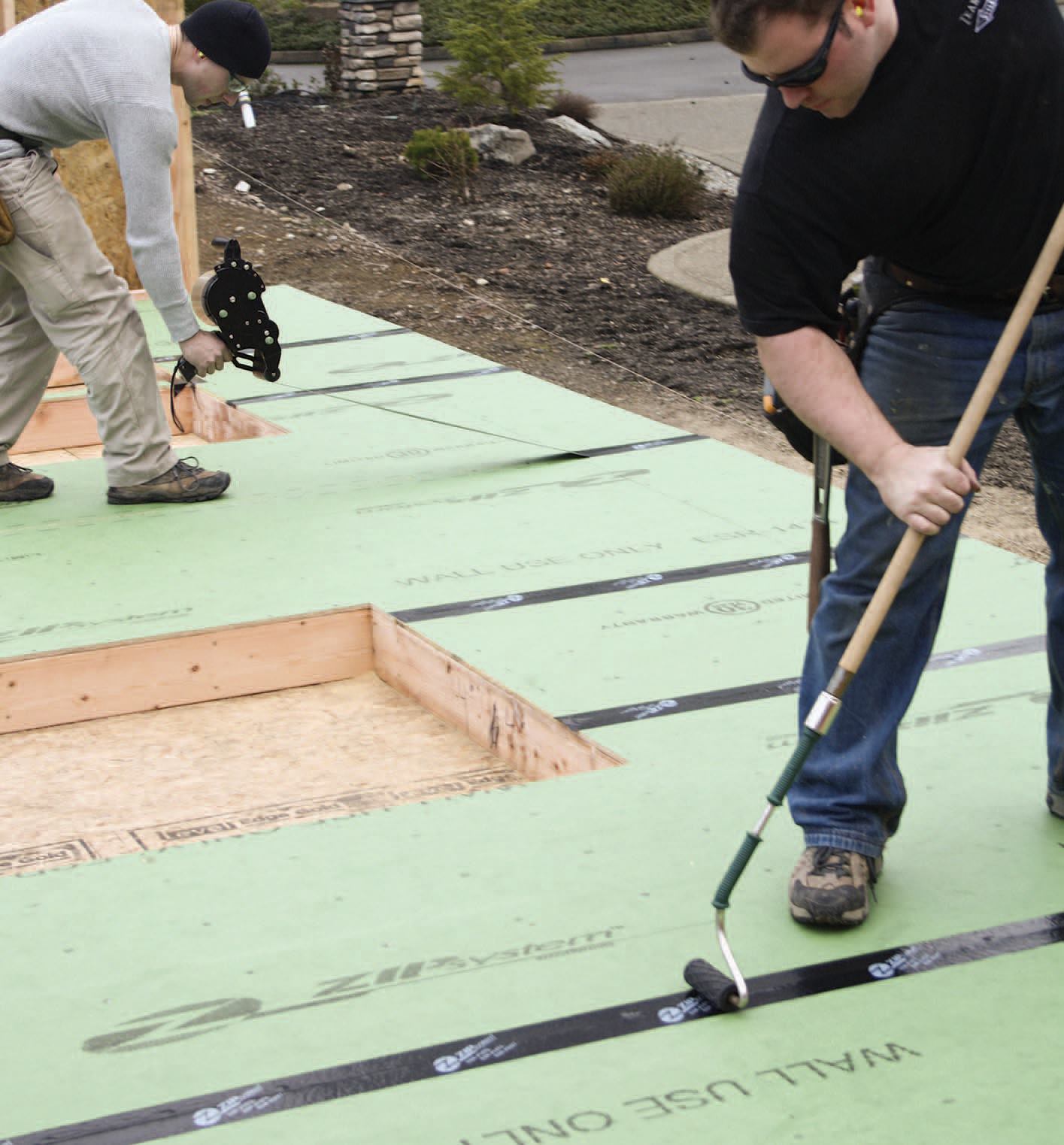 Sheathing Process On Site With Zip System Sheathing