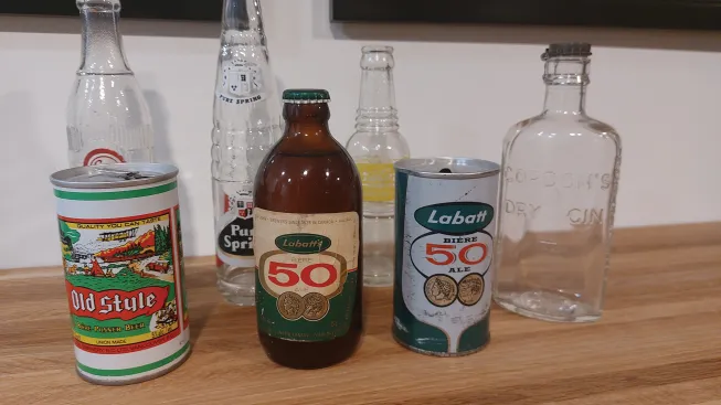(3) Drink bottles