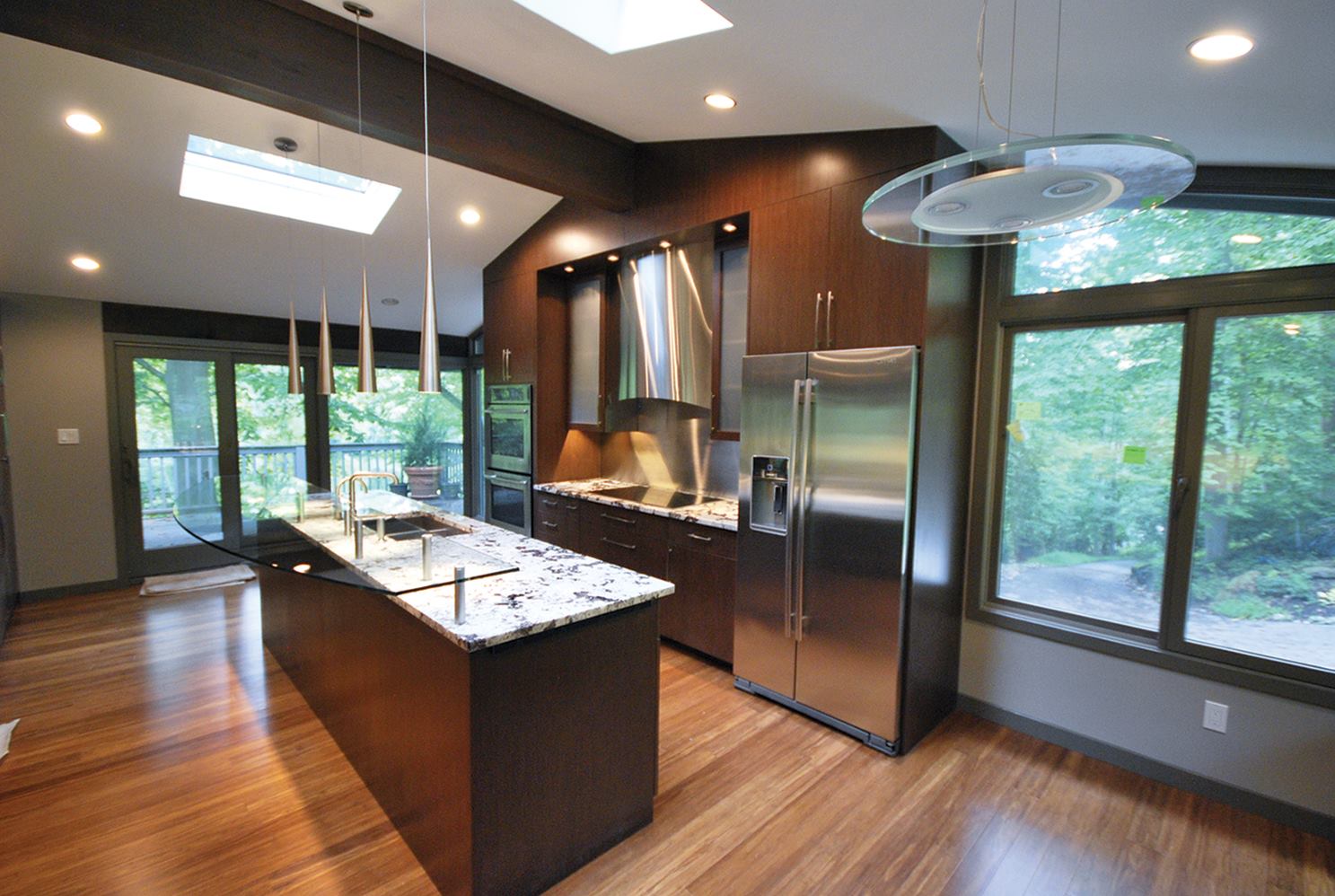 Kitchen Ridge Slipping In a Structural Ridge