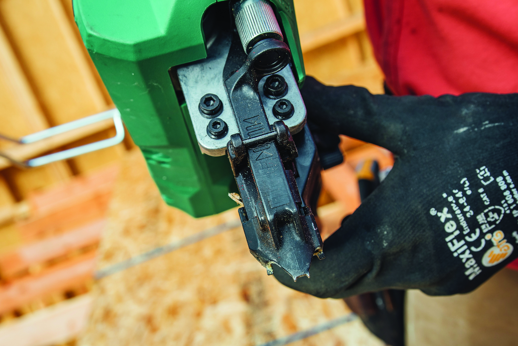 Hitachi Cordless Framing Nailer