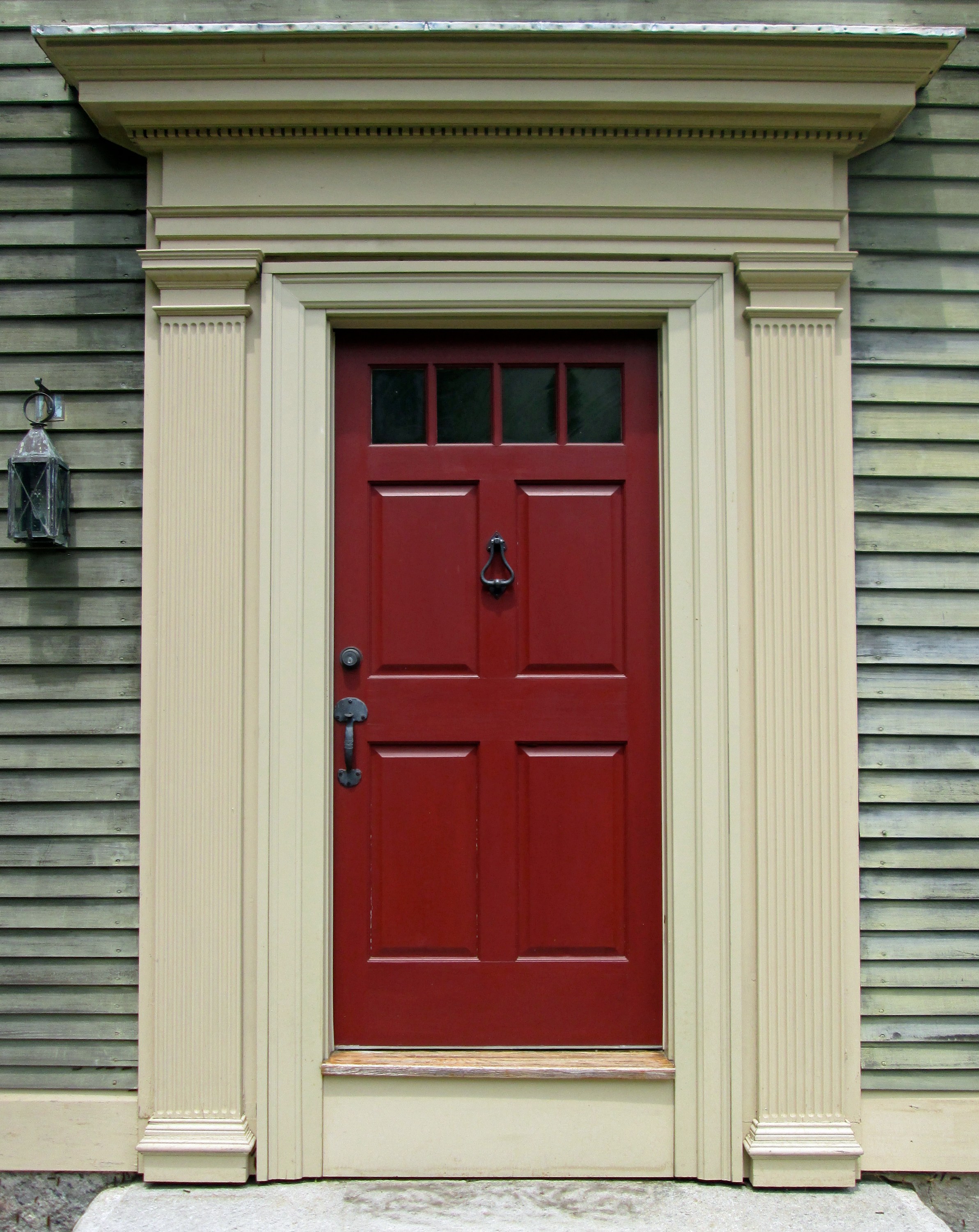 A Look at Traditional Trim Designs - Traditional Yard Trim Work Restoration