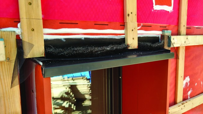 Nylon insect screening and Roof Saver ridge-vent material were installed between the vertical battens (behind the horizonal batten) to protect
the air inlet from bugs.