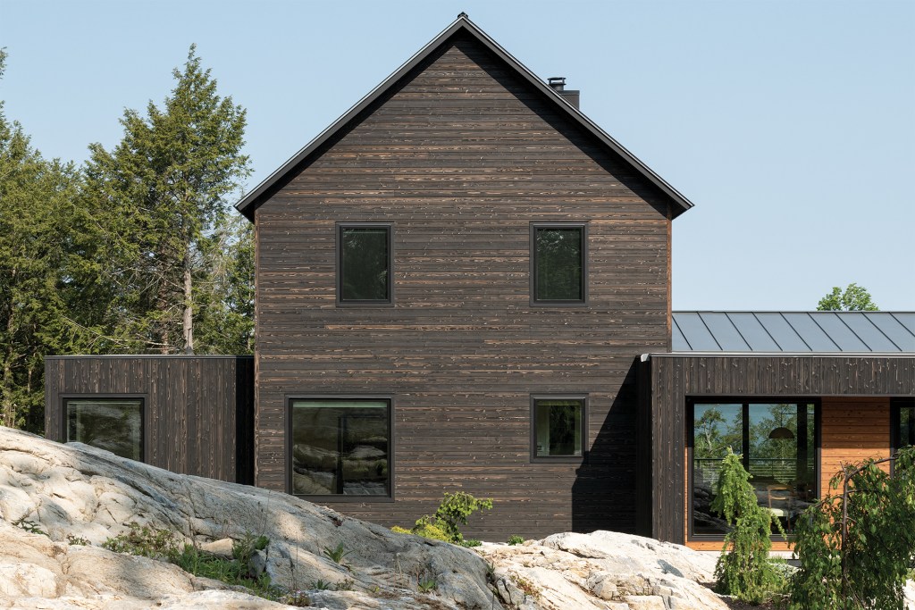 Nakamoto Forestry Yakiugi siding